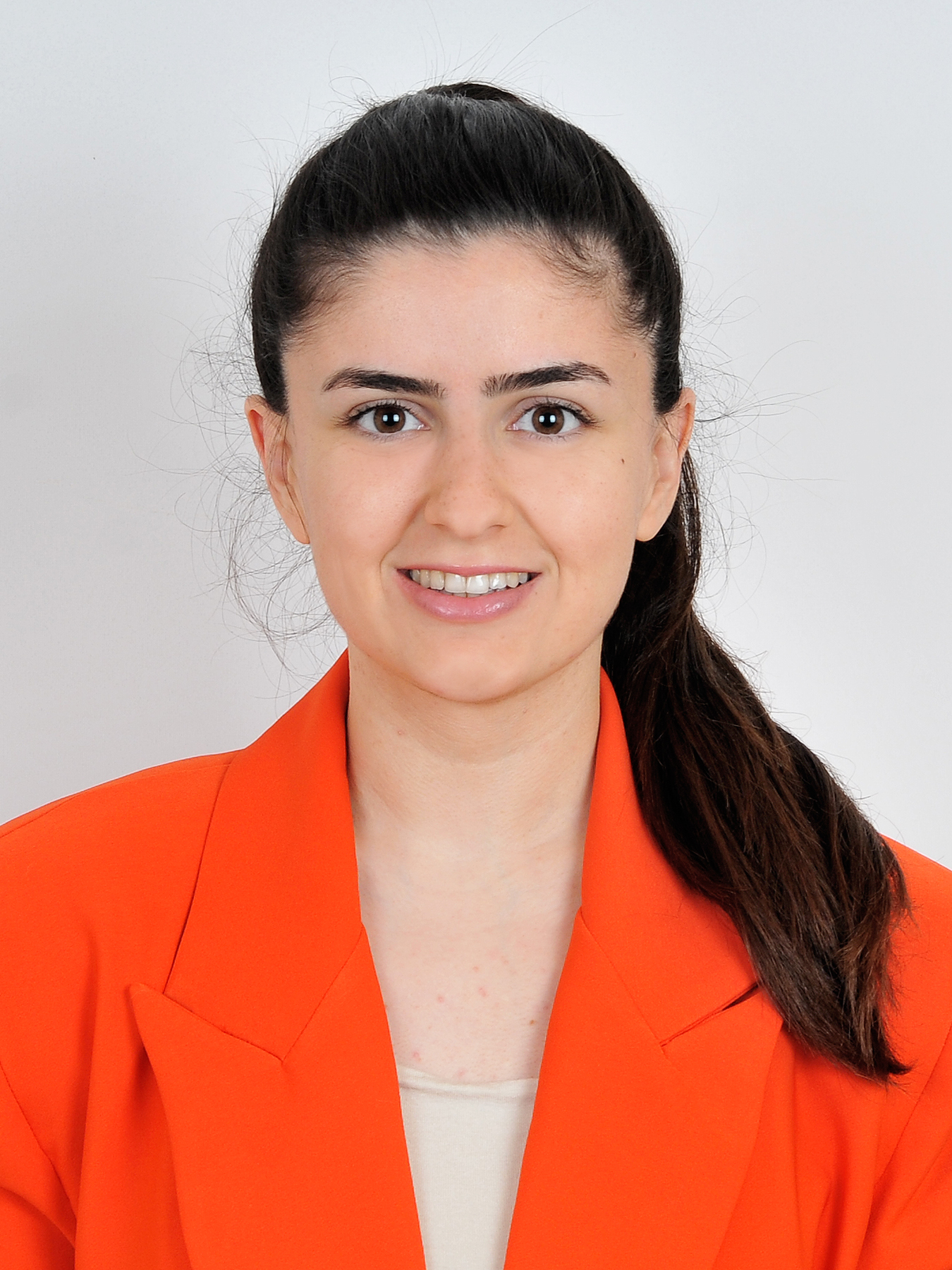 HATİCE ÖZMÜŞ