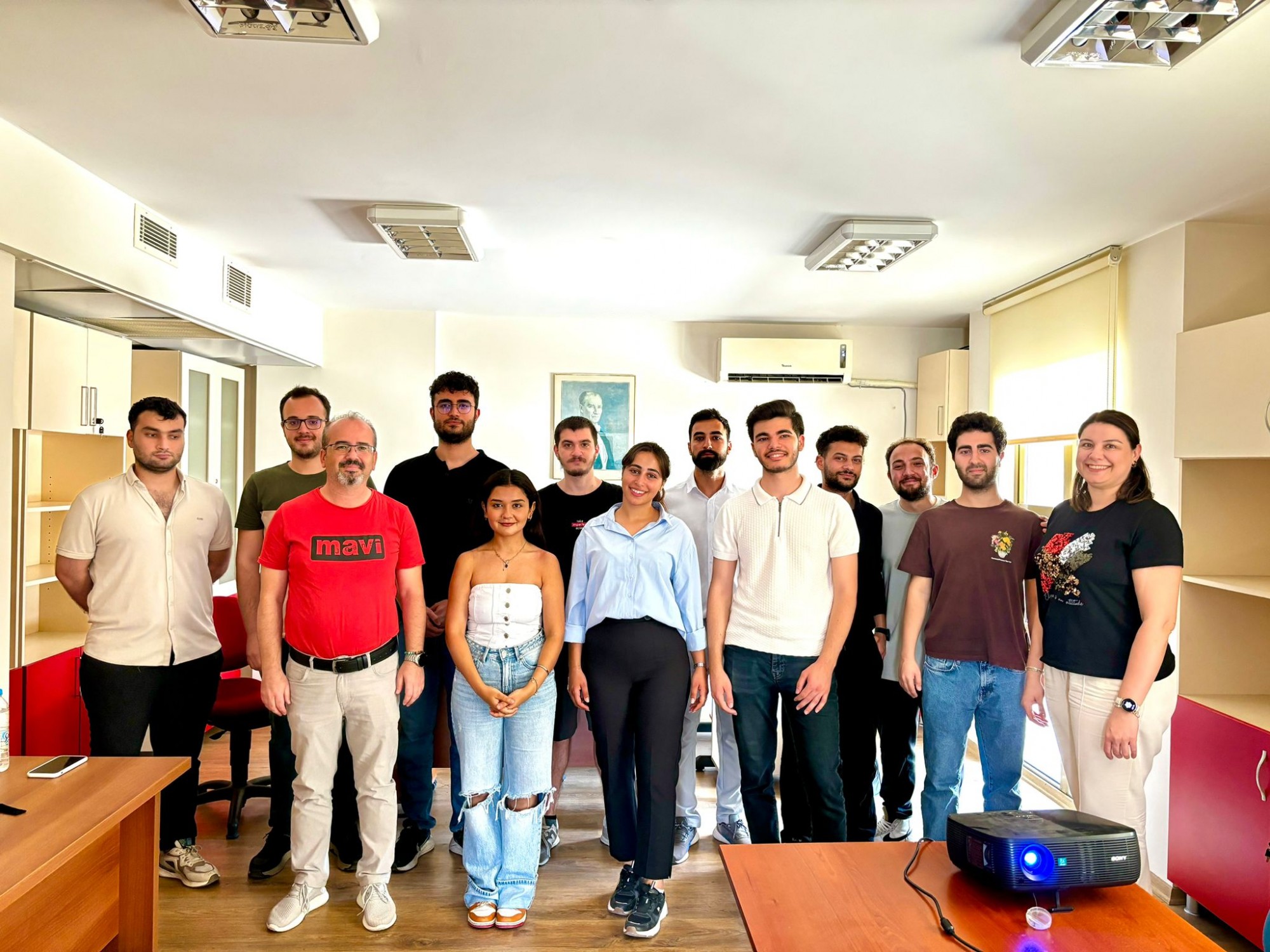 İş Yeri Eğitimine Giden Öğrencilerimiz Projelerini Sundular detayı için tıklayınız