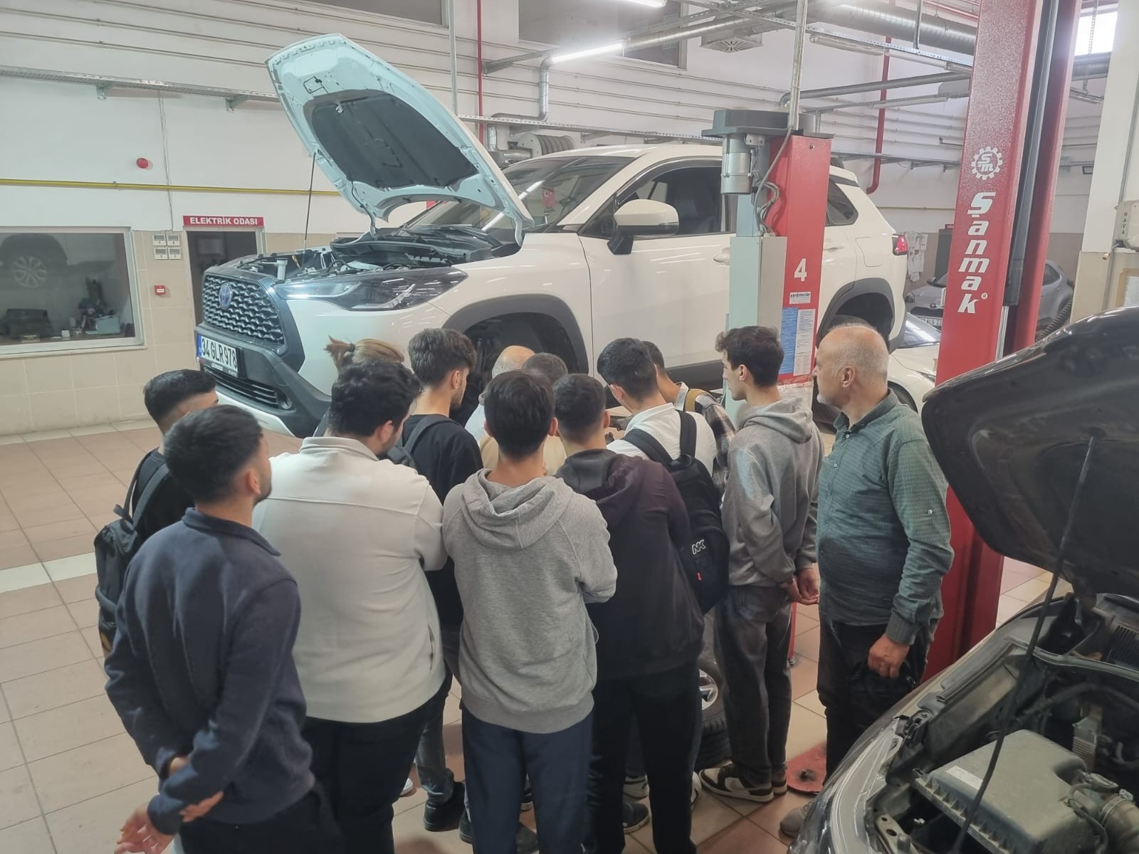 Otomobillerin Yıllık Bakımına Yönelik Eğitim detayı için tıklayınız