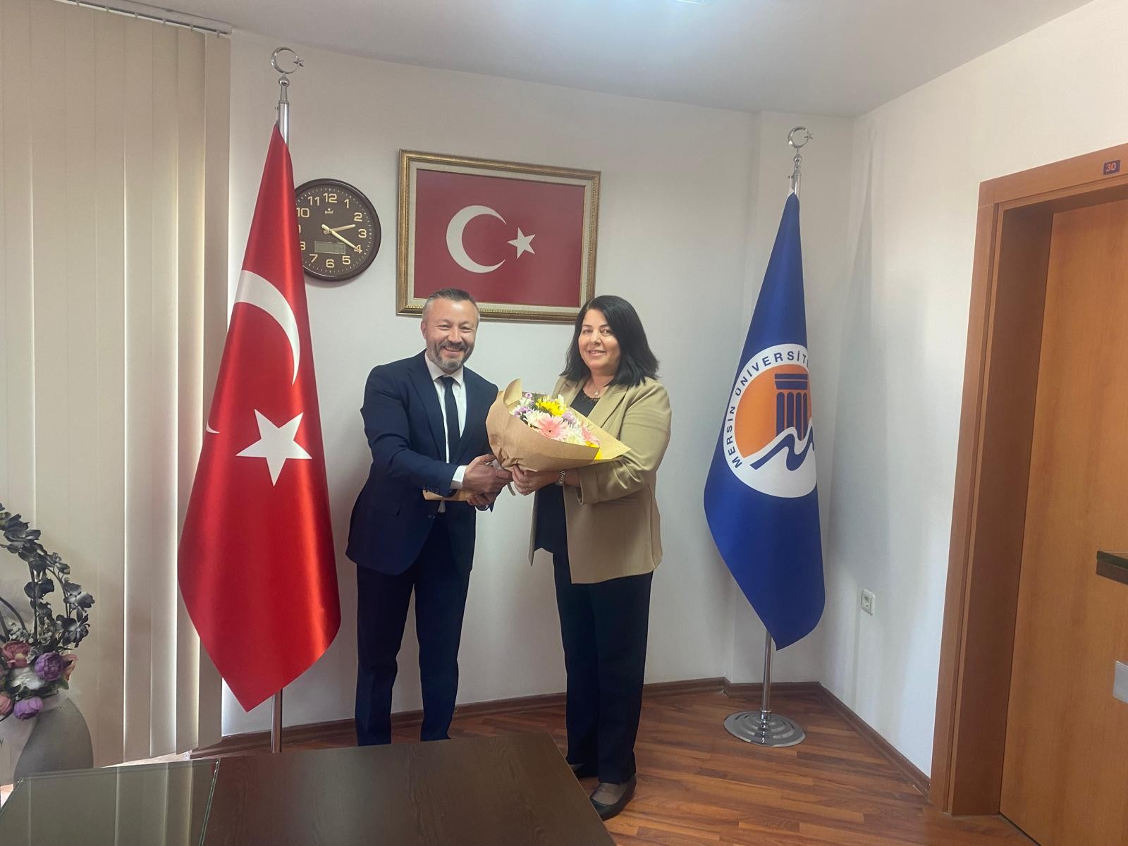 Fakültemizde Dekanlık Devir Teslim Töreni Gerçekleştirildi detayı için tıklayınız