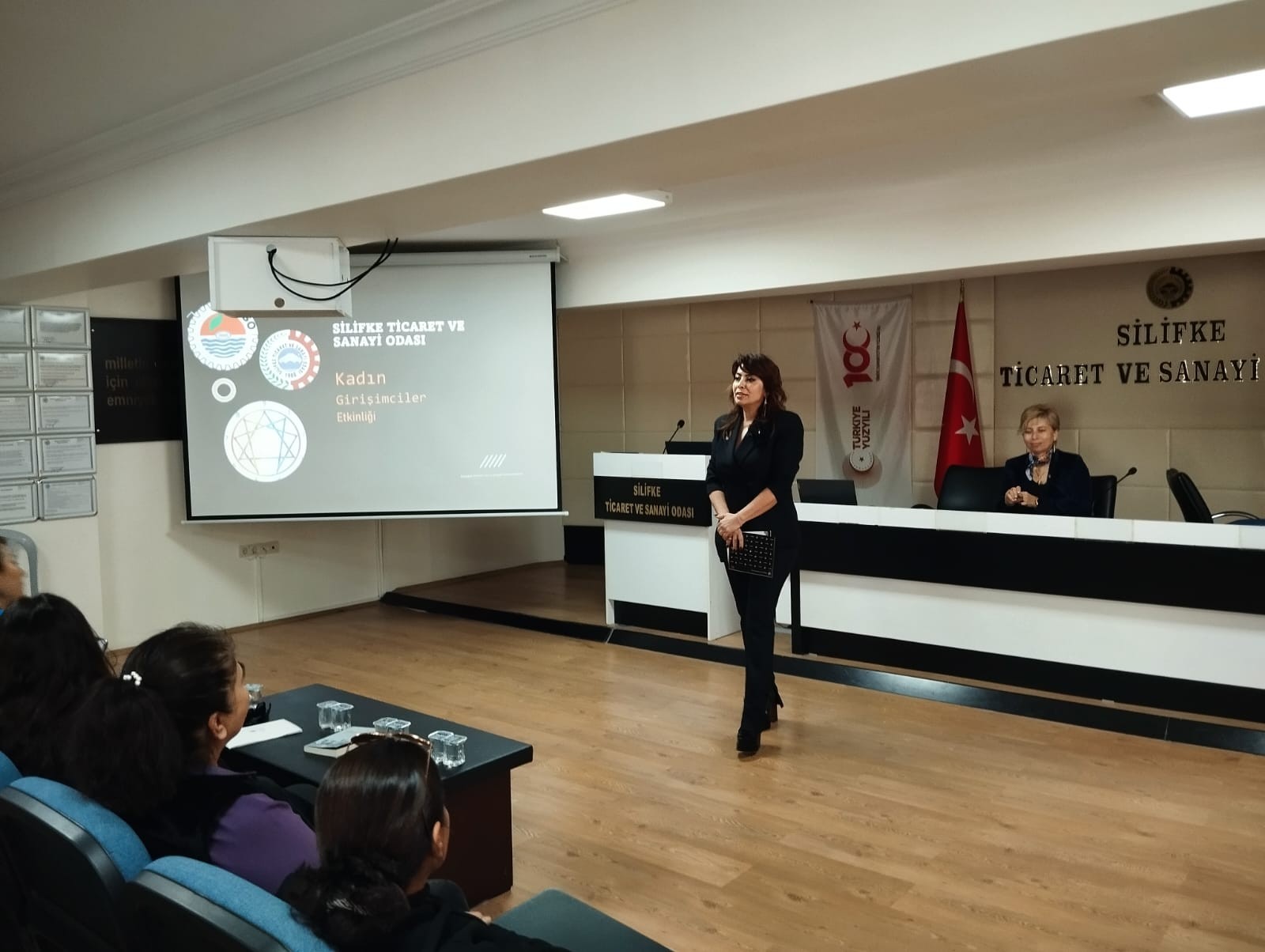 Silifke'de Kadın Girişimciler Etkinliği Gerçekleştirildi detayı için tıklayınız