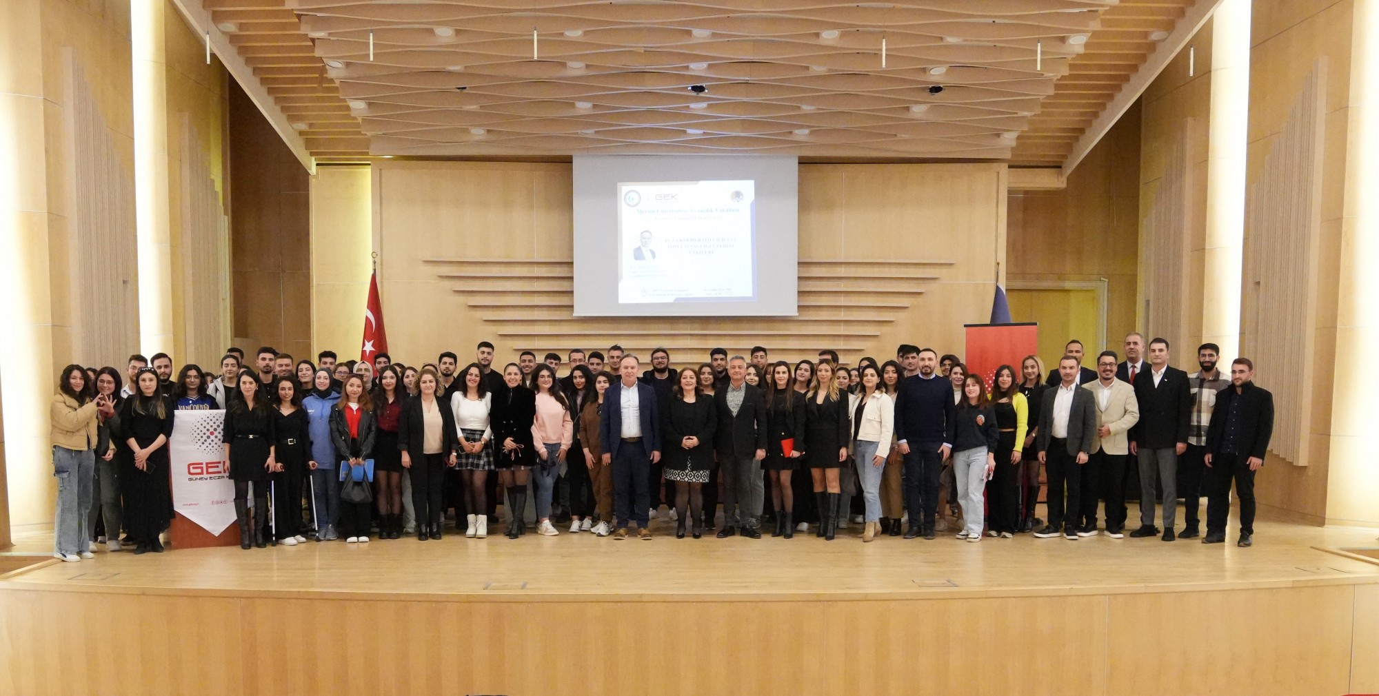 FAKÜLTEMİZ KARİYER GÜNLERİ ETKİNLİKLERİ KAPSAMINDA, ECZ. TARKAN BİR’İN KONUŞMACI OLARAK KATILDIĞI “ECZA KOOPERATİFÇİLİĞİ ve TOPLUM SAĞLIĞI ÜZERİNE ETKİLERİ” BAŞLIKLI KONFERANS DÜZENLENDİ detayı için tıklayınız