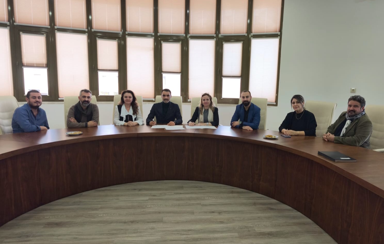 Mimarlık Fakültemiz ile TMMOB Mimarlar Odası Mersin Şubesi Arasında İş Birliği Protokolü detayı için tıklayınız