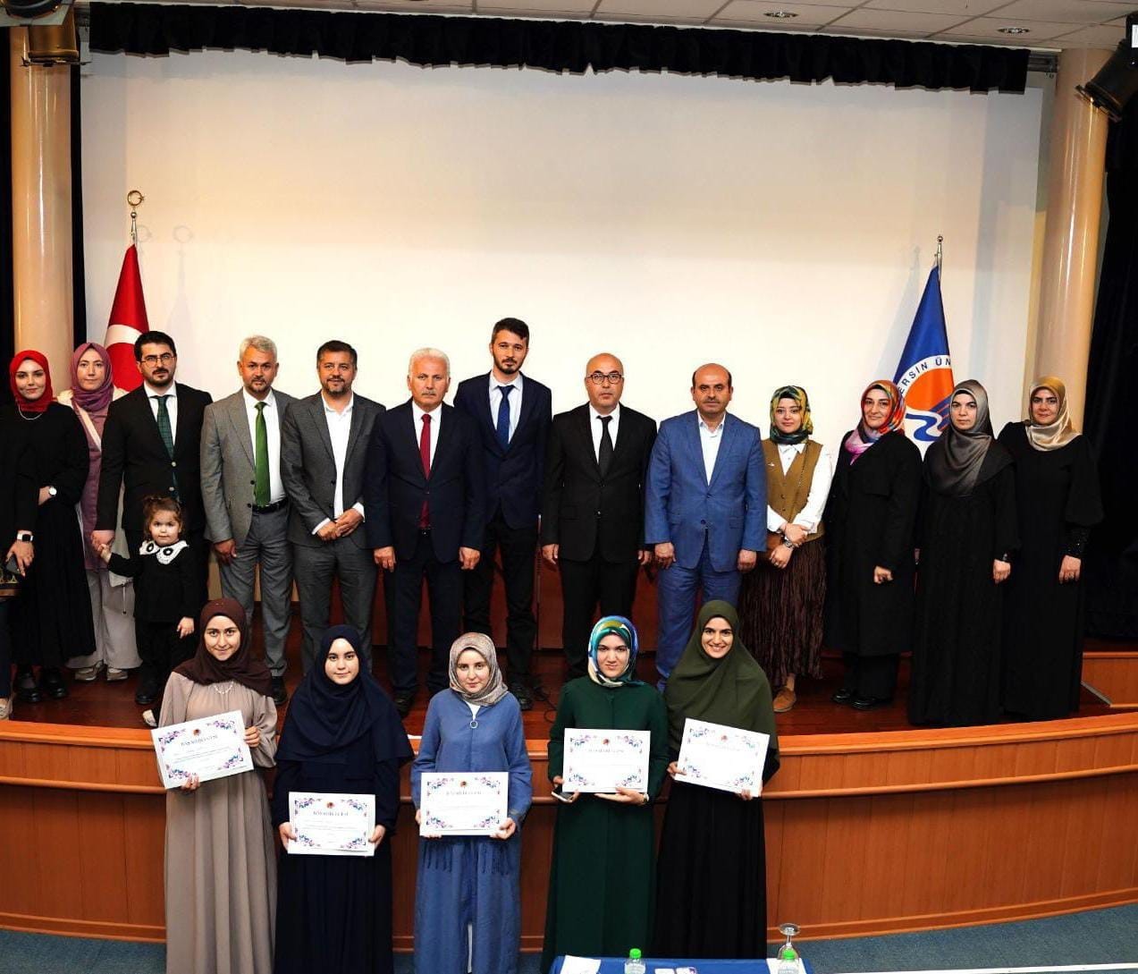 Üniversite Öğrencileri Arası Hafızlık Yarışması Kadınlar Akdeniz Bölge Finali Üniversitemizde Düzenlendi detayı için tıklayınız