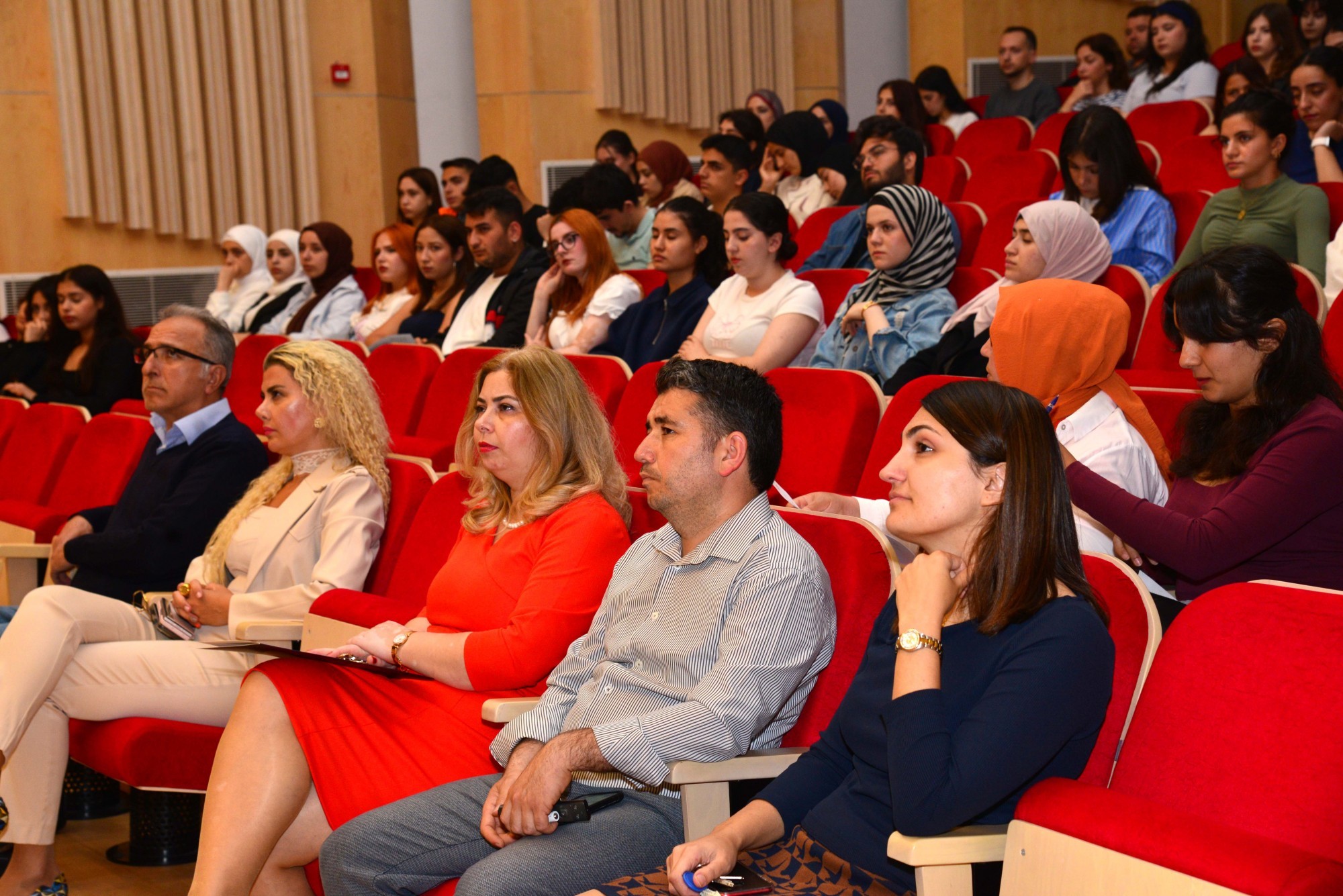 Sağlık Hizmetleri Meslek Yüksekokulu Öğrencilerimize Dijital Okuryazarlık Eğitimi Düzenledi detayı için tıklayınız