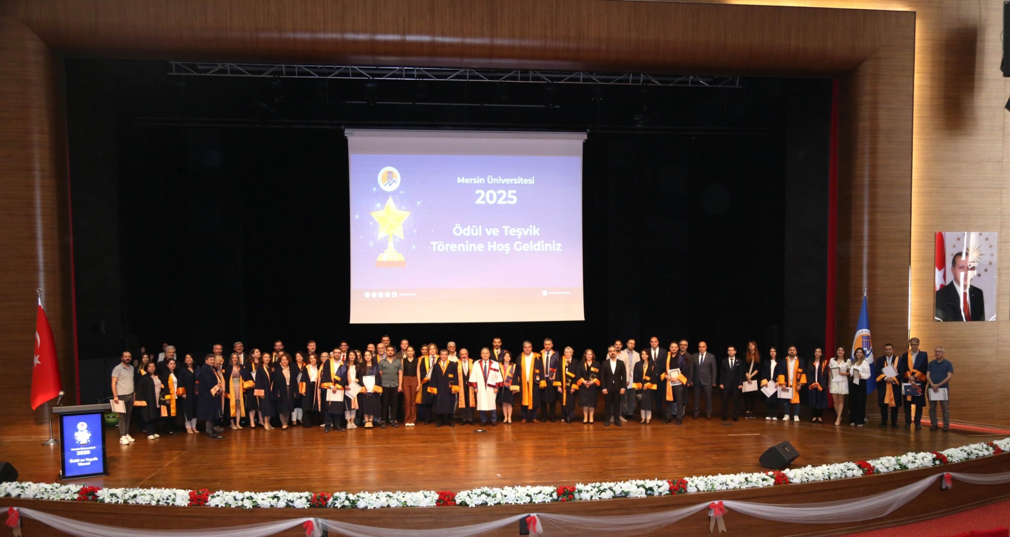 2025 Teşvik Ödülleri Kapsamında Fakültemizden Akademisyenlerimiz ve Öğrencilerimiz Ödüllendirildi detayı için tıklayınız
