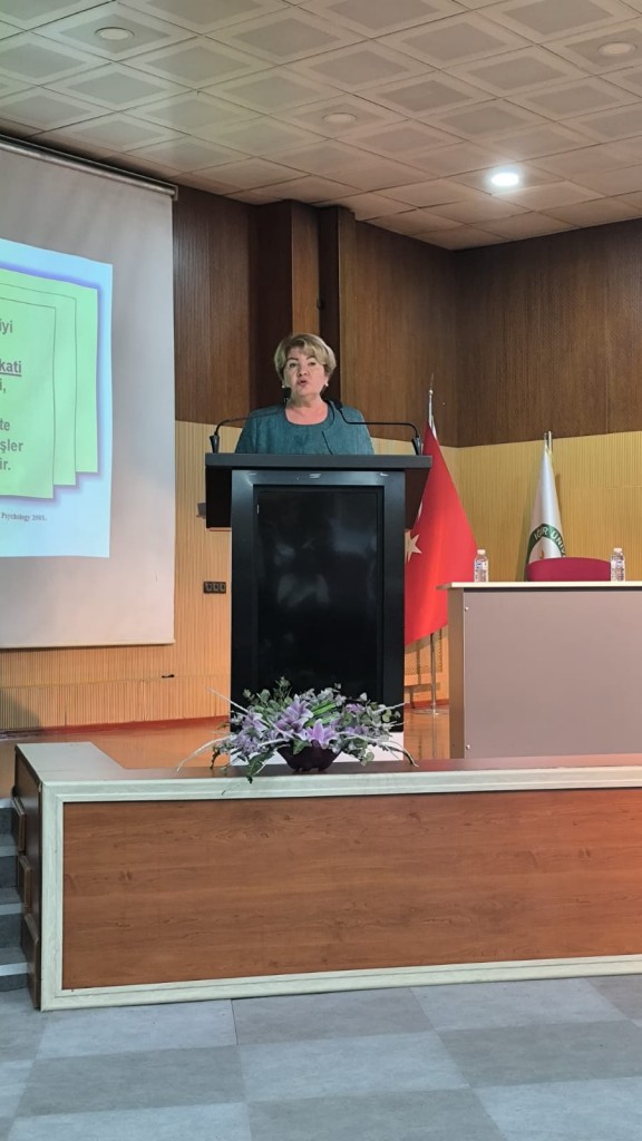 Hemşirelikte Duygusal Zekanın Önemi başlıklı konferans verildi detayı için tıklayınız
