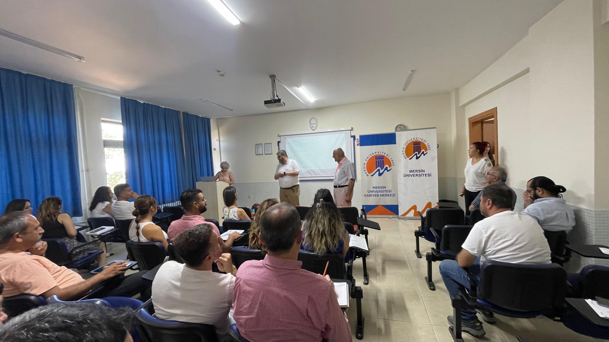 STATA ve İstatistik Programları Workshop'u Gerçekleştirildi detayı için tıklayınız